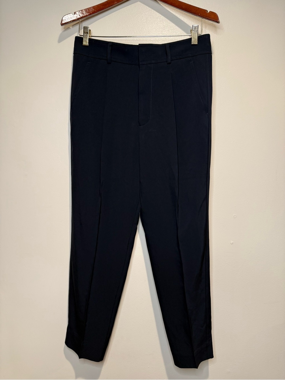 Everlane The Japanese GoWeave way high tapered Pant in Black - Picture 4 of 10
